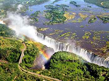 The Royal Livingstone: Viktoriafälle mit Victoria Falls Bridge The Royal Livingstone: Viktoriafälle mit Victoria Falls Bridge