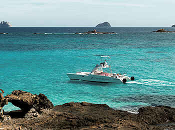 Constance Tsarabanjina: Die Küste entlang Constance Tsarabanjina: Die Küste entlang