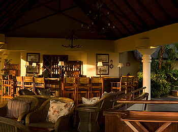 Ilala Lodge: Lounge und Bar