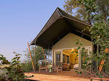 Karangoma Camp: Außenansicht der Gästeunterkunft Karangoma Camp: Außenansicht der Gästeunterkunft