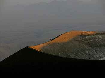 Lake Natron Camp: Sonnenaufgang am Vulkan Oldoinyo Lengai