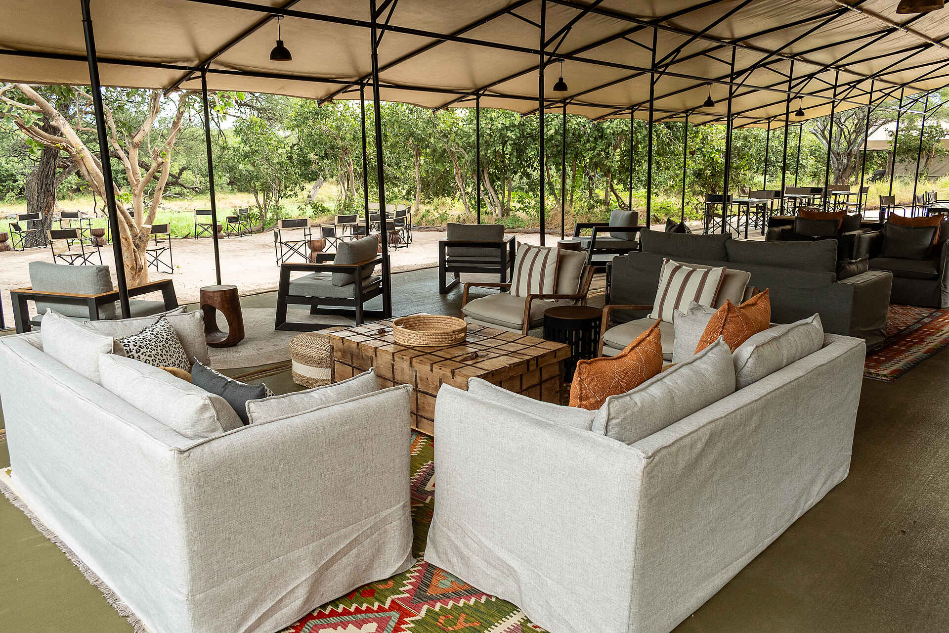 Mababe Tented Camp: Lounge Mababe Tented Camp: Lounge