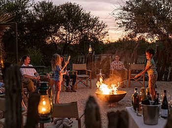 Samara Karoo Lodge: An der Feuerstelle