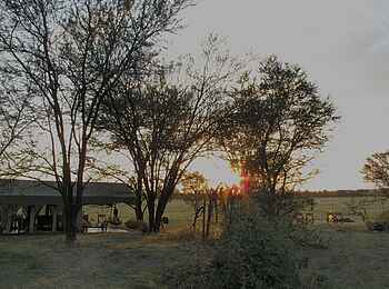Serian Serengeti North: Camp im Abendlicht Serian Serengeti North: Camp im Abendlicht