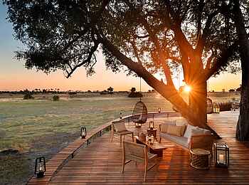 Camp Tawana: Terrasse im Zentralbereich Camp Tawana: Terrasse im Zentralbereich