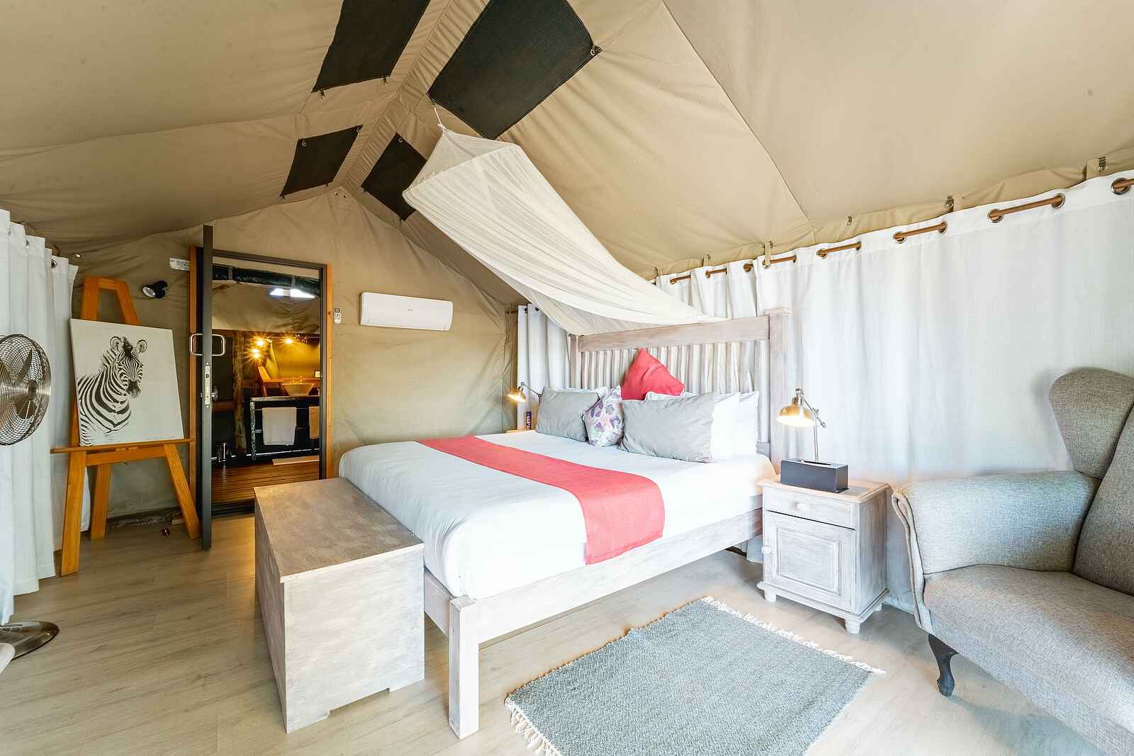 Tlouwana Camp: Premier Zelt Tlouwana Camp: Premier Zelt