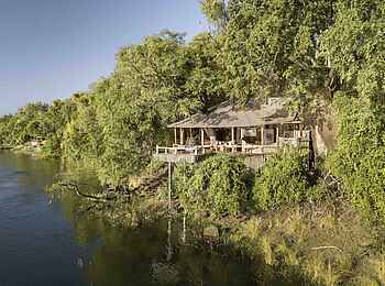 Tongabezi Lodge: Blick auf das Treehouse