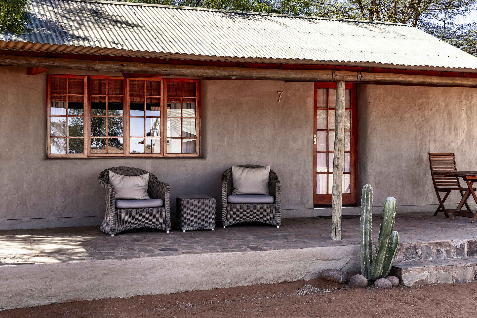 Bagatelle Kalahari Game Ranch: Savannah Chalet Terrasse