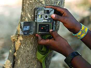 Usangu Expedition Camp: Kamerafalle Usangu Expedition Camp: Kamerafalle