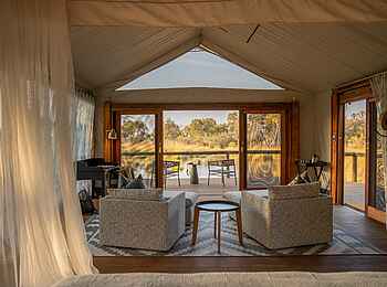 4 Rivers Camp: Blick auf die Terrasse 4 Rivers Camp: Blick auf die Terrasse