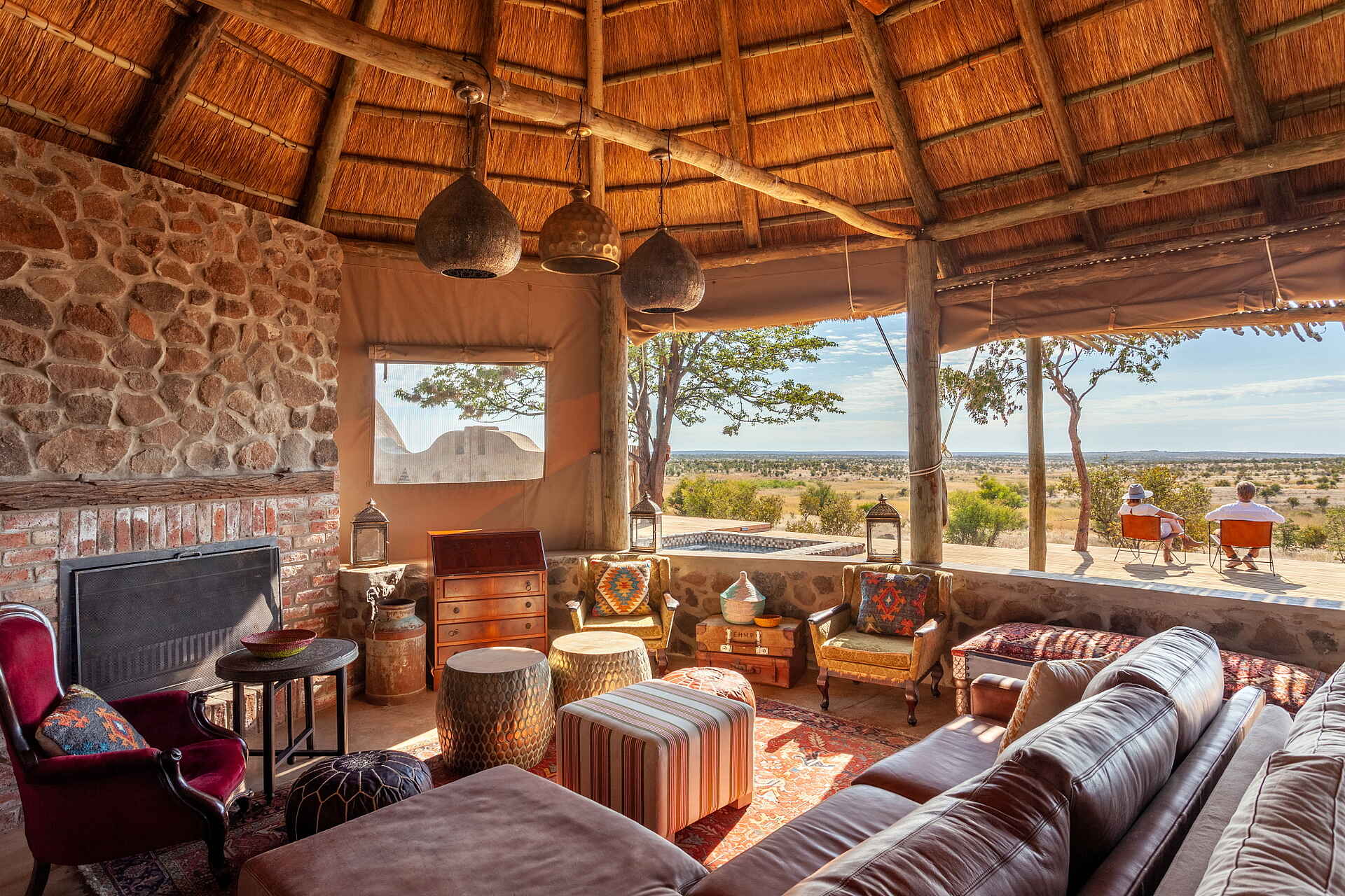 Deka Camp: Blick aus der Lounge Afrikarma, Afrikarma Safaris, Afrikarma Safaris. Wildnis. Hautnah., Afrikarma.de, Deka Camp, Hwange National Park, Machaba Safaris, Blick, Hauptgebäude, Lounge