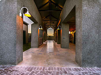 Etosha King Nehale: Der Eingangsbereich