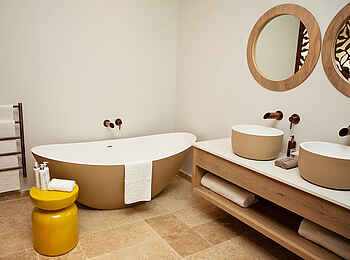 La Petite Ferme Boutique Hotel: Winery Suite Badezimmer