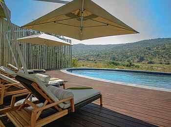 Madwaleni River Lodge: Das Pooldeck