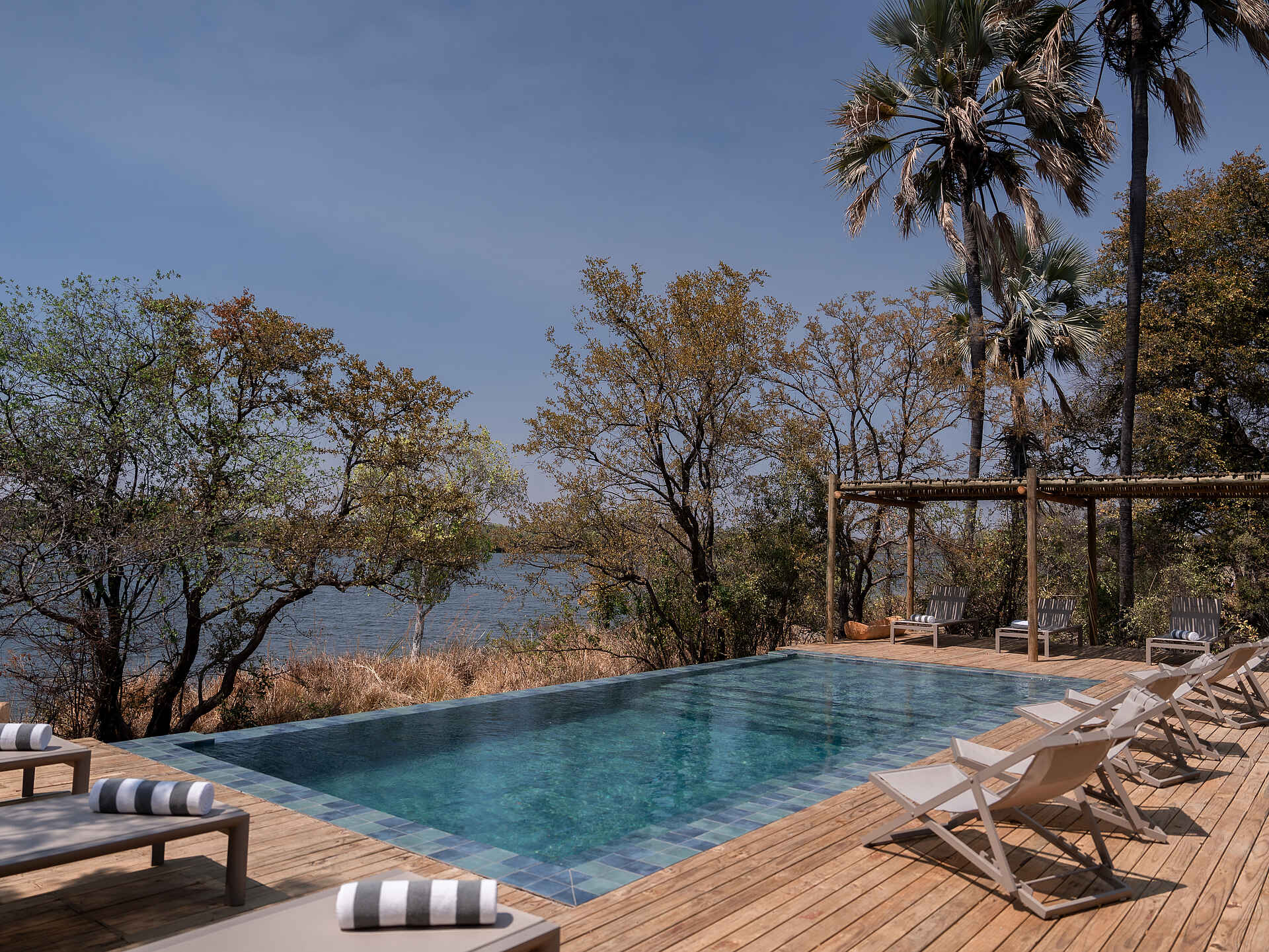 Victoria Falls River Lodge - Malachite Luxury Tented Suites: Der Pool