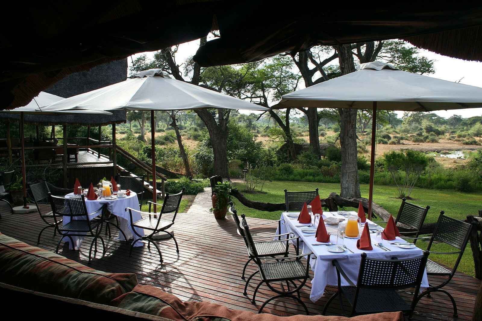 Elephant Valley Lodge: Afternoon Tea Elephant Valley Lodge: Afternoon Tea