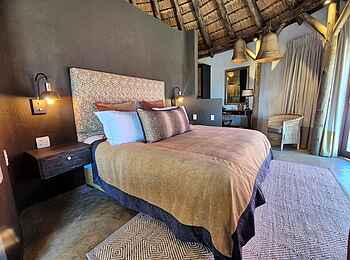 Last Word Madikwe Lodge: Private Villa Blick hinein