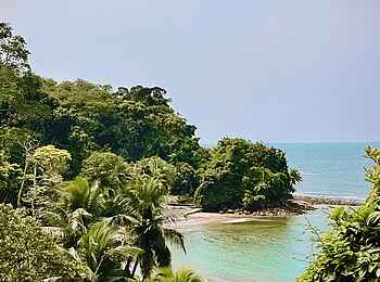 Loango Savannah Camp: Küste