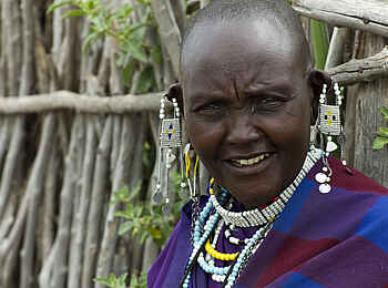 Olduvai Camp: Kunstvoller Ohrschmuck