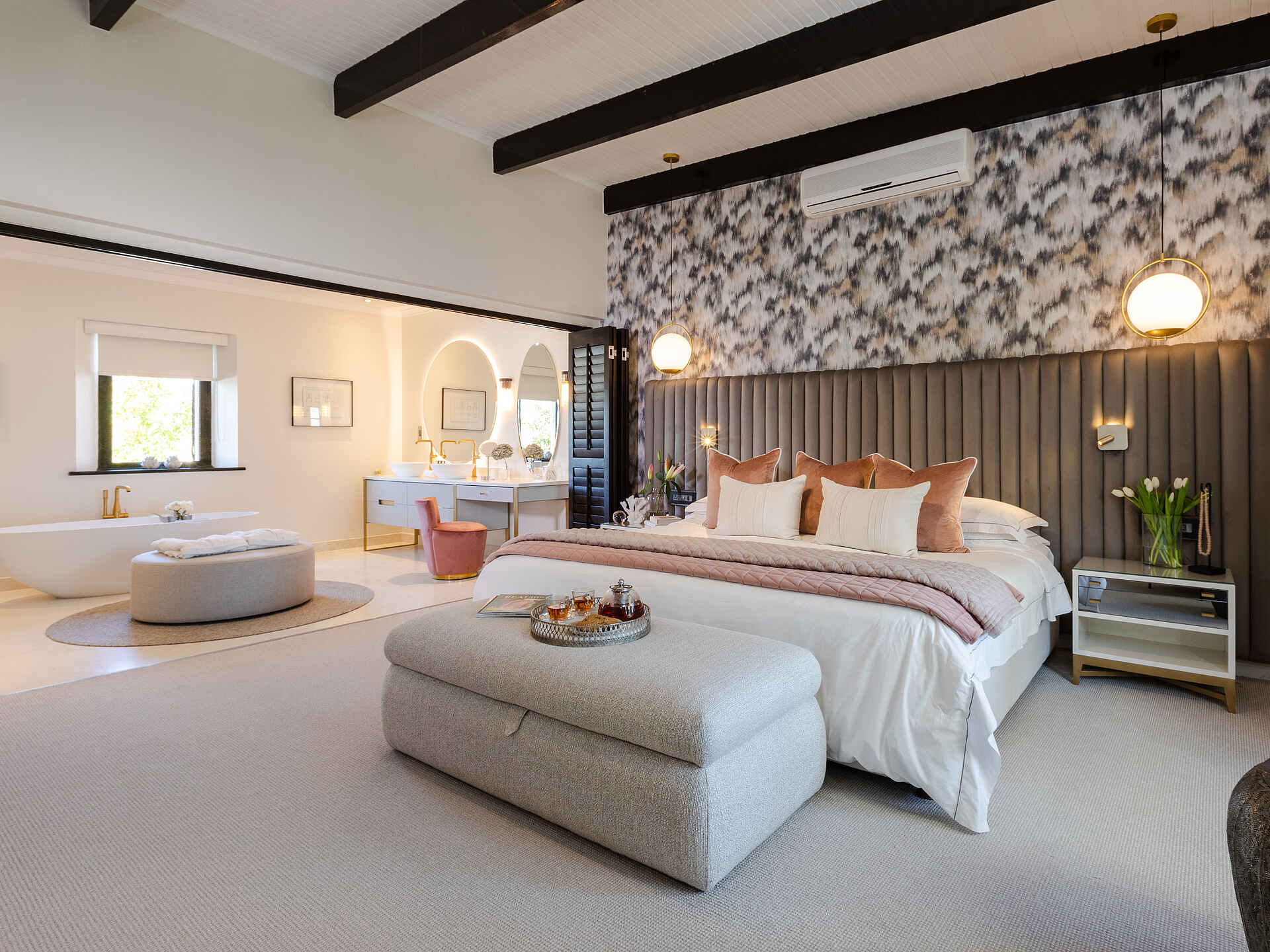 Steenberg Hotel & Spa: Schlafzimmer & Bad