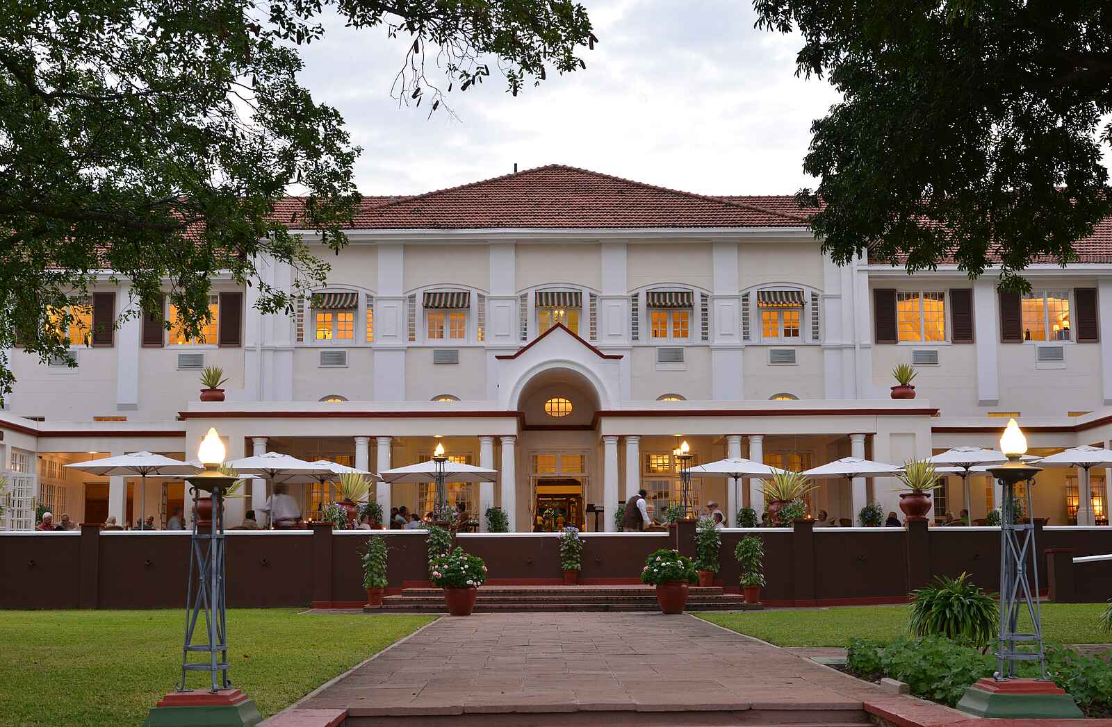 Victoria Falls Hotel: Das Hauptgebäude Victoria Falls Hotel: Das Hauptgebäude