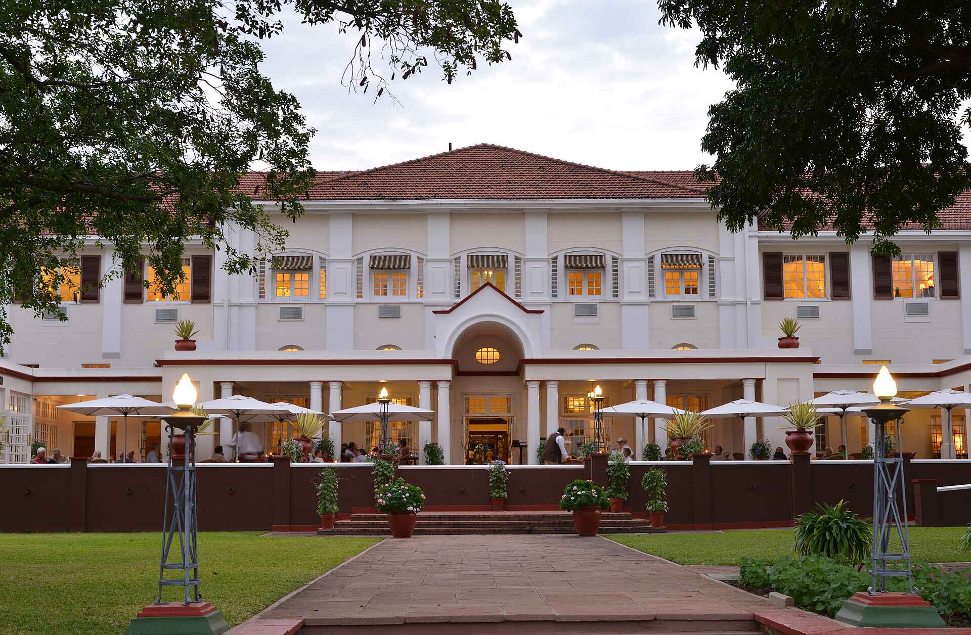 Victoria Falls Hotel: Das Hauptgebäude