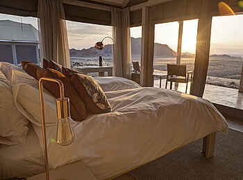 Desert Hills Glamping: Aufgehende Sonne Desert Hills Glamping: Aufgehende Sonne