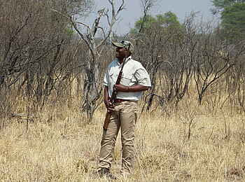 Somalisa Camp: Guide Somalisa Camp: Guide