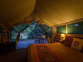 Governors' Camp: Im Zelt am Abend Governors' Camp: Im Zelt am Abend