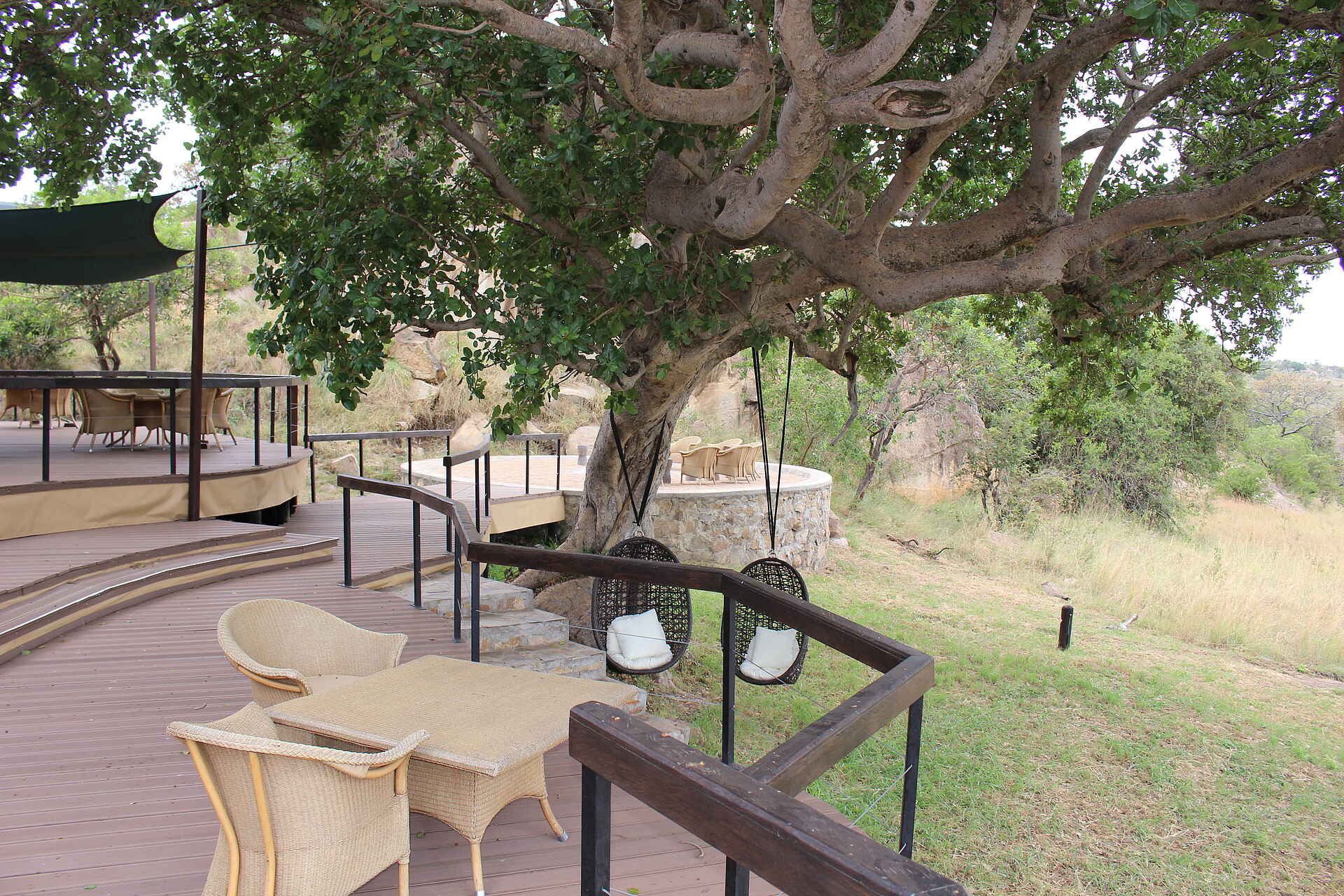 lemala kuria hills, lemala kuria hills bilder, lemala kuria hills lodge, serengeti safari, deck, main area, veranda