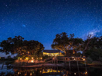 Little Tubu: Lodgegebäude unter dem Sternenhimmel Little Tubu: Lodgegebäude unter dem Sternenhimmel