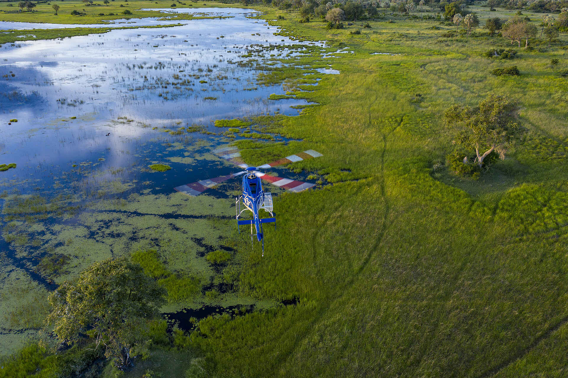 North Island Okavango Safari Camp: Helikopterflug übers Delta