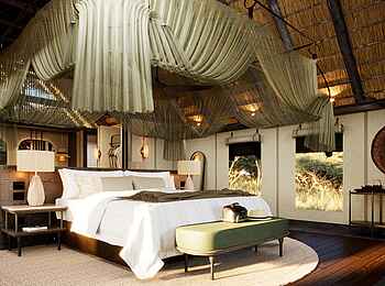 Sediba Sa Rona Lodge: Luxury Tent Blick hinein