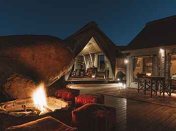 Zannier Hotels Sonop: Boma am Abend Zannier Hotels Sonop: Boma am Abend