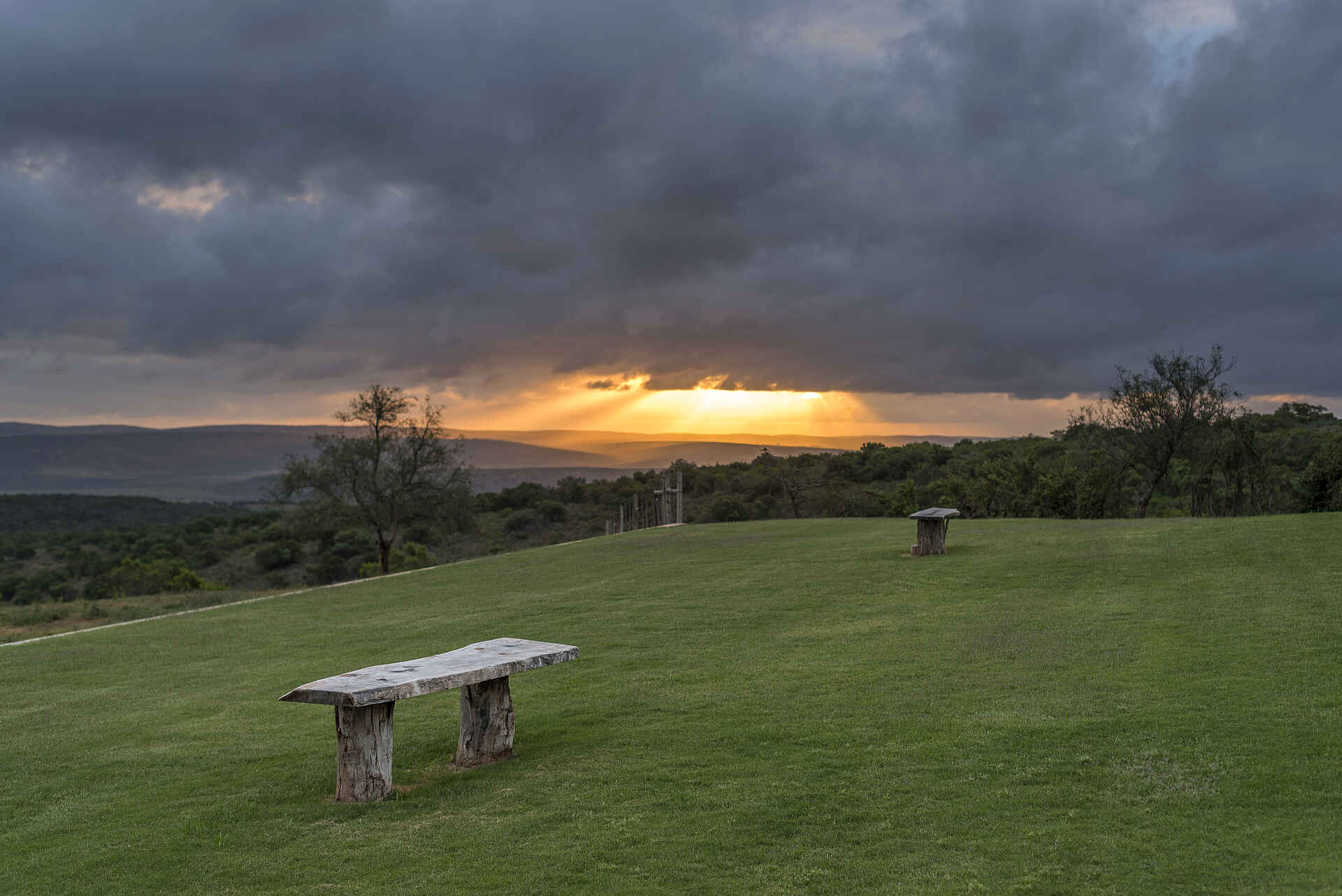 Founders Reserve, Mantis Collection, Shamwari Game Reserve, Abendstimmung, Bank, Afrikarma, Afrikarma Safaris, Afrikarma Safaris - Wildnis. Hautnah., Afrikarma.de