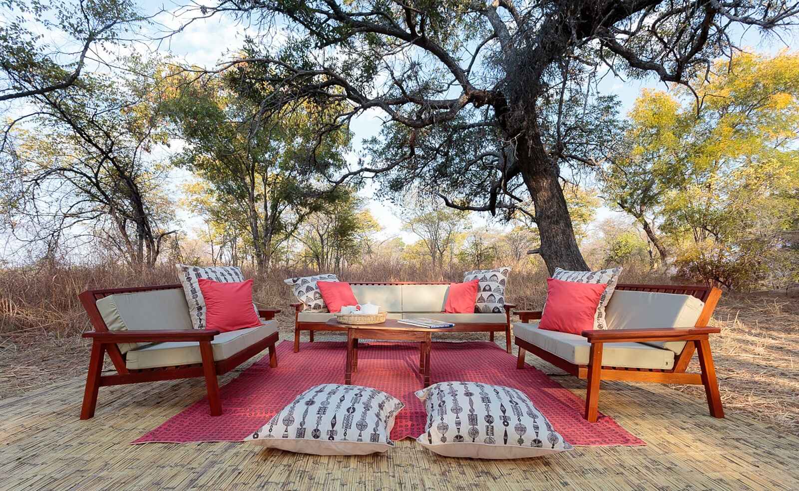 Nkonzi Bush Camp: Bush Lounge Nkonzi Bush Camp: Bush Lounge