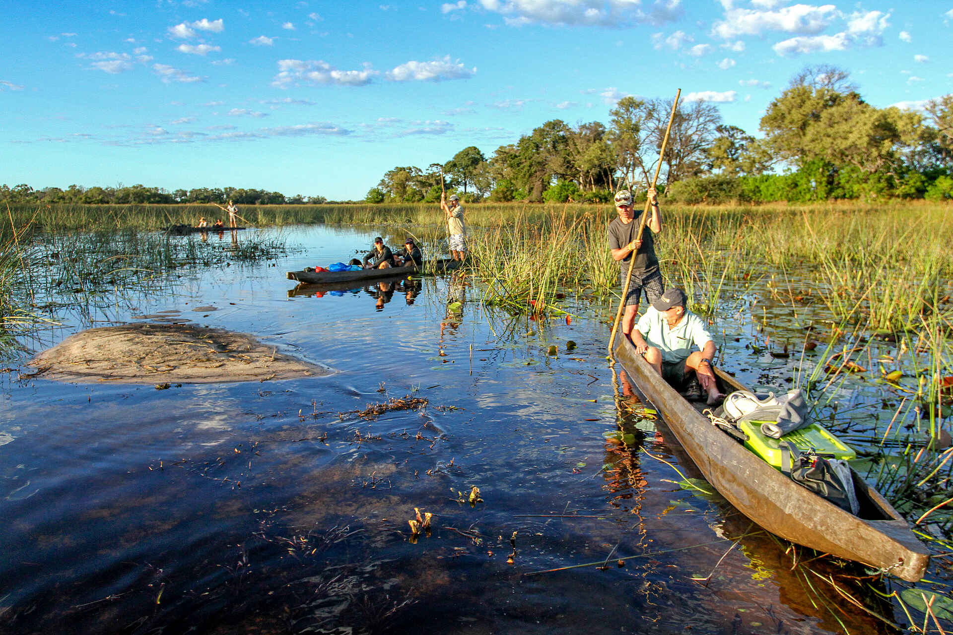 Okavango Guiding School: Mekorotour bei ausreichend hohem Wasserstand Okavango Guiding School: Mekorotour bei ausreichend hohem Wasserstand