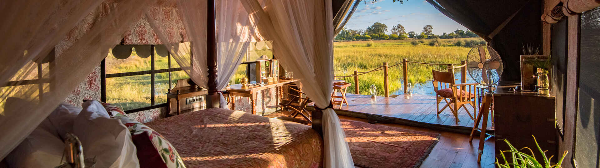 Schlafzimmer mit Aussicht aufs Okavangodelta