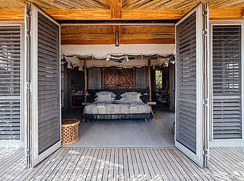 Jabali Ridge Camp: Blick ins Schlafzimmer Jabali Ridge Camp: Blick ins Schlafzimmer