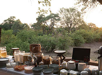 Mashatu Lodge: Frühstücksbuffet Mashatu Lodge: Frühstücksbuffet