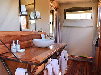 Sango Safari Camp: Waschtisch im Gästebad