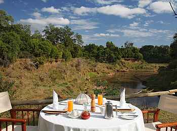 Governors' Il Moran Camp: Frühstück am Fluß