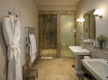 Leeu Estates: Manor House Bad