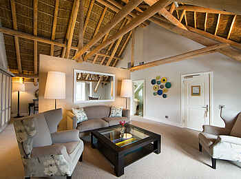 Mont Rochelle Hotel & Vineyard: Pinotage Suite Lounge Mont Rochelle Hotel & Vineyard: Pinotage Suite Lounge