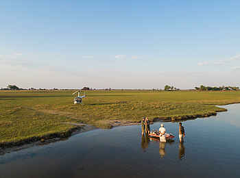 Xugana Island Lodge: Drinks im Wasser