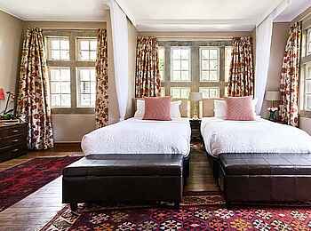 Giraffe Manor: Salma Superior Room Betten Giraffe Manor: Salma Superior Room Betten