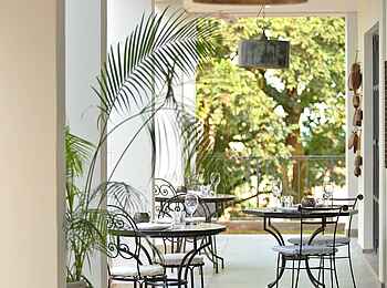 Latitude 0: Veranda The Other Side Latitude 0: Veranda The Other Side