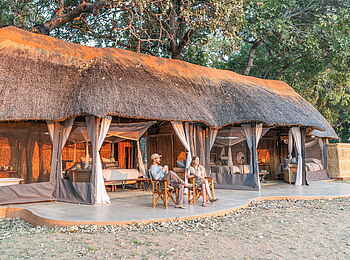 Time + Tide Mchenja: Privatterrasse eines Chalets