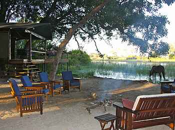 Kujwana Camp: Baumhaus und Boma