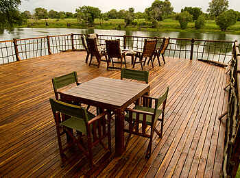 Leopard Lodge: Flussdeck